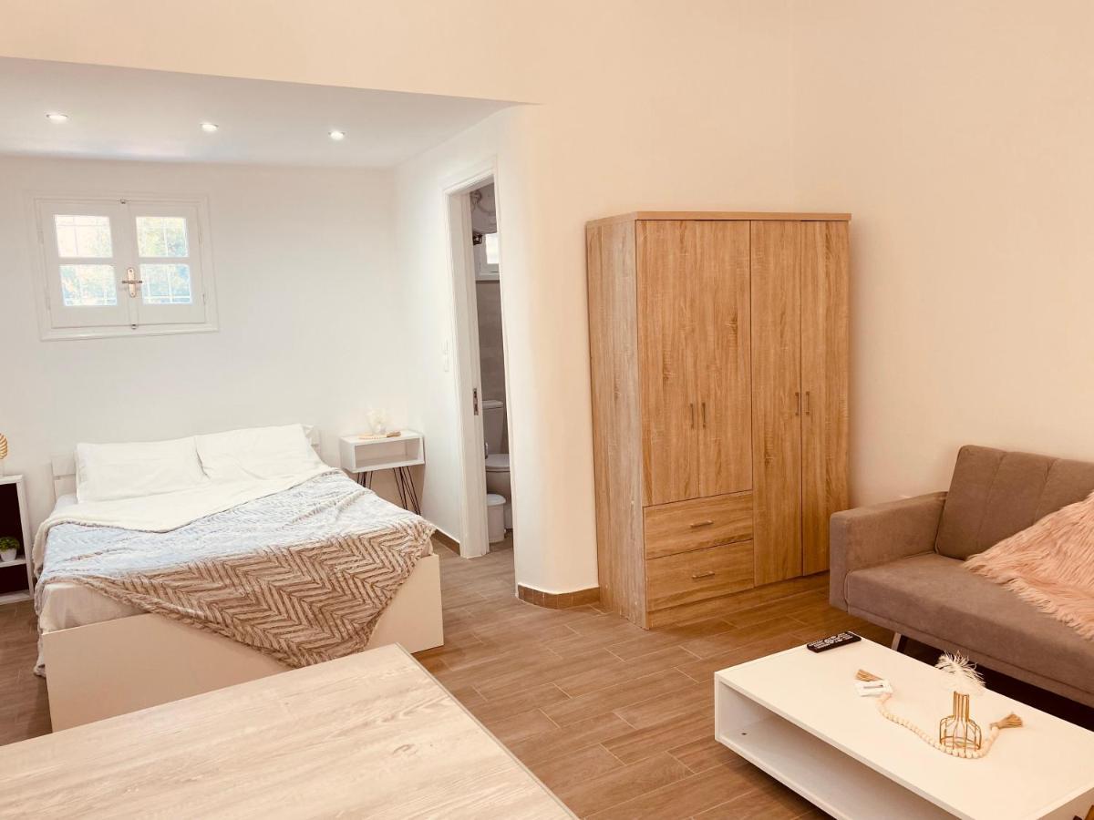 Louvros Luxury Suites Dassia  Dış mekan fotoğraf