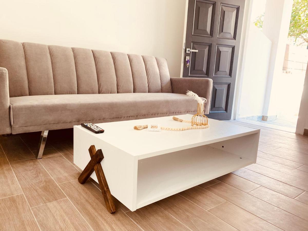 Louvros Luxury Suites Dassia  Dış mekan fotoğraf
