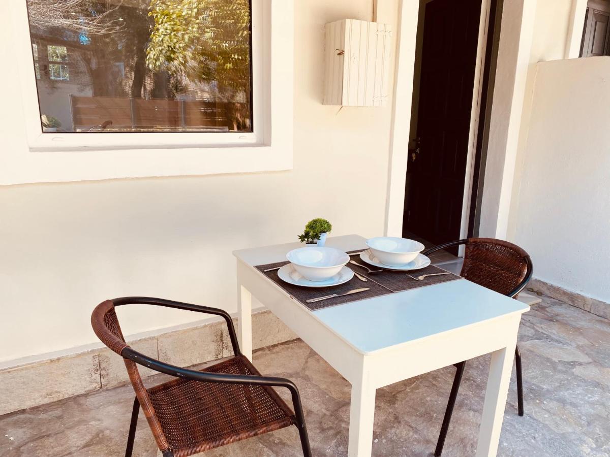Louvros Luxury Suites Dassia  Dış mekan fotoğraf