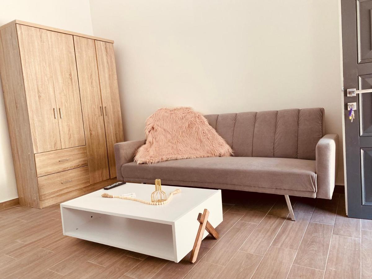 Louvros Luxury Suites Dassia  Dış mekan fotoğraf
