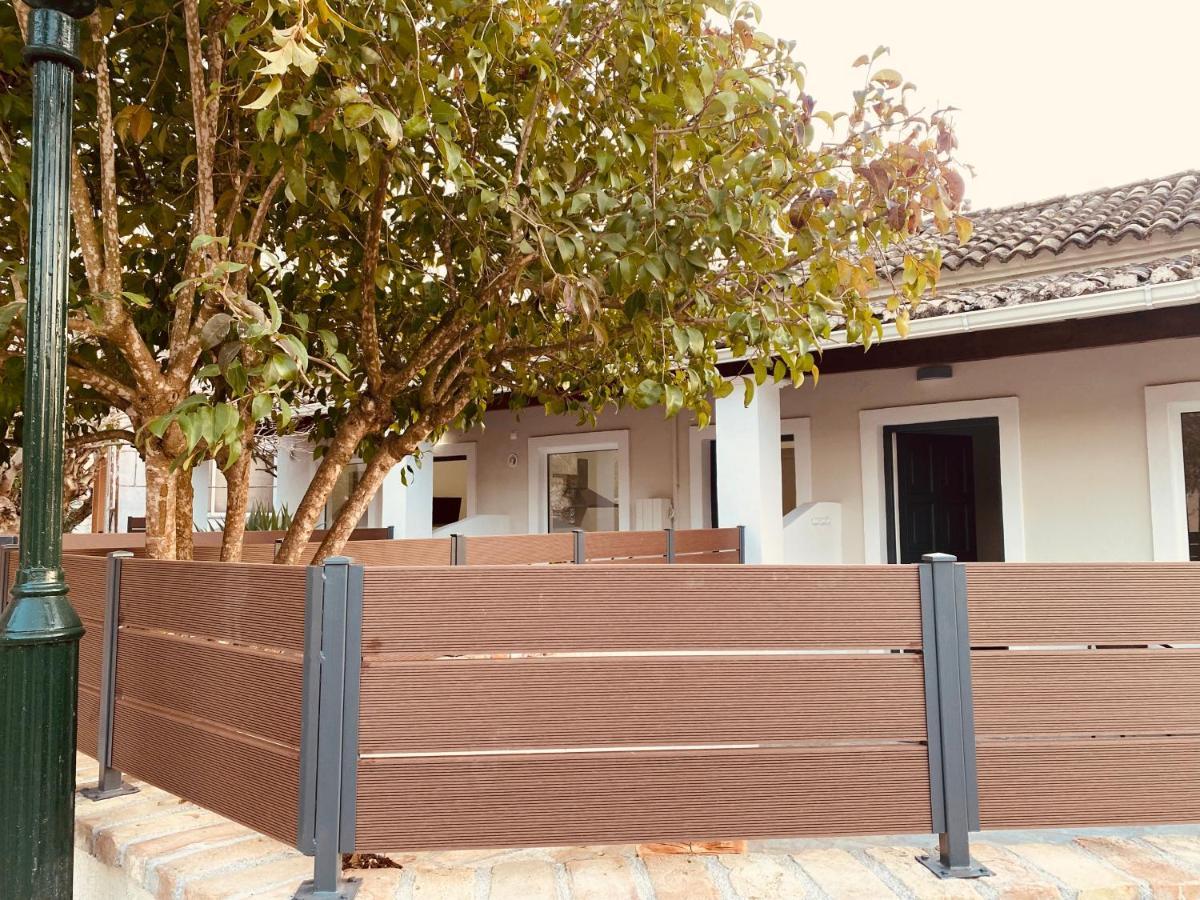Louvros Luxury Suites Dassia  Dış mekan fotoğraf