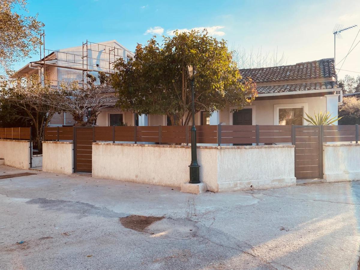 Louvros Luxury Suites Dassia  Dış mekan fotoğraf