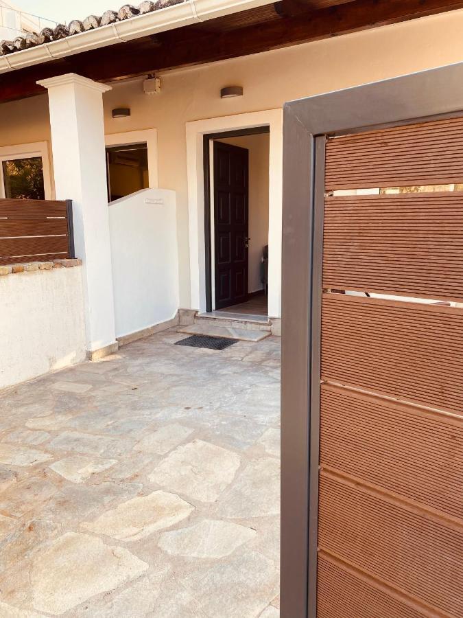 Louvros Luxury Suites Dassia  Dış mekan fotoğraf